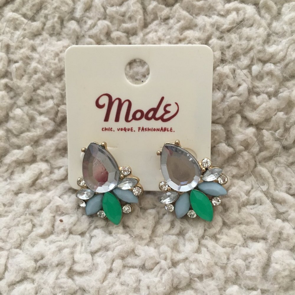 NWT Green and White Statement Earrings